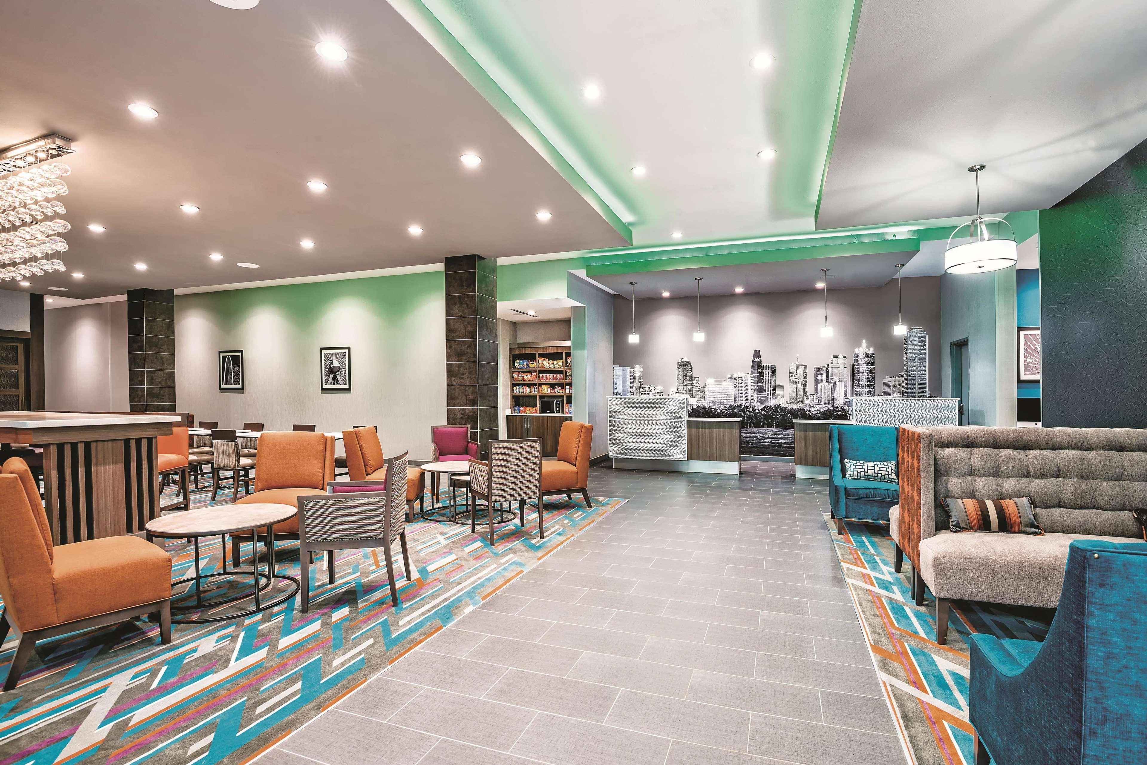 La Quinta By Wyndham Dallas Grand Prairie North Eksteriør billede